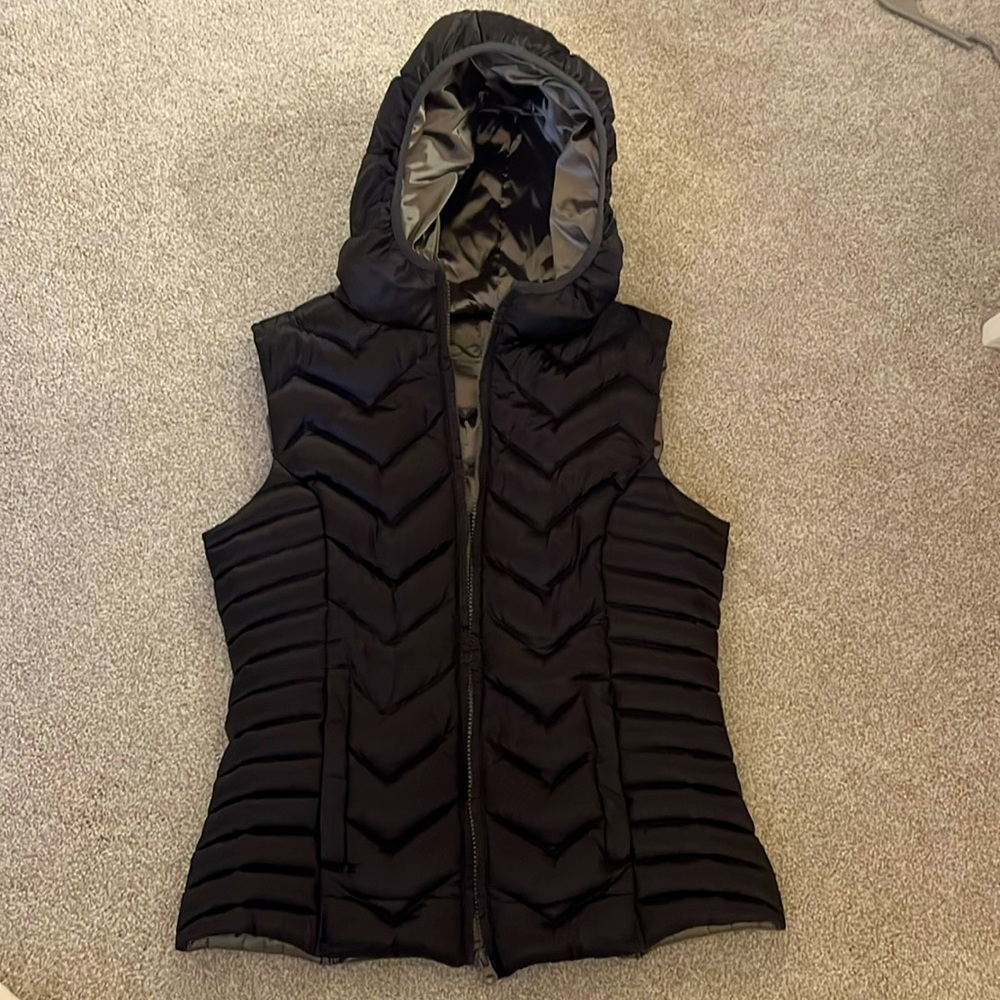 Blanc Noir puffer vest